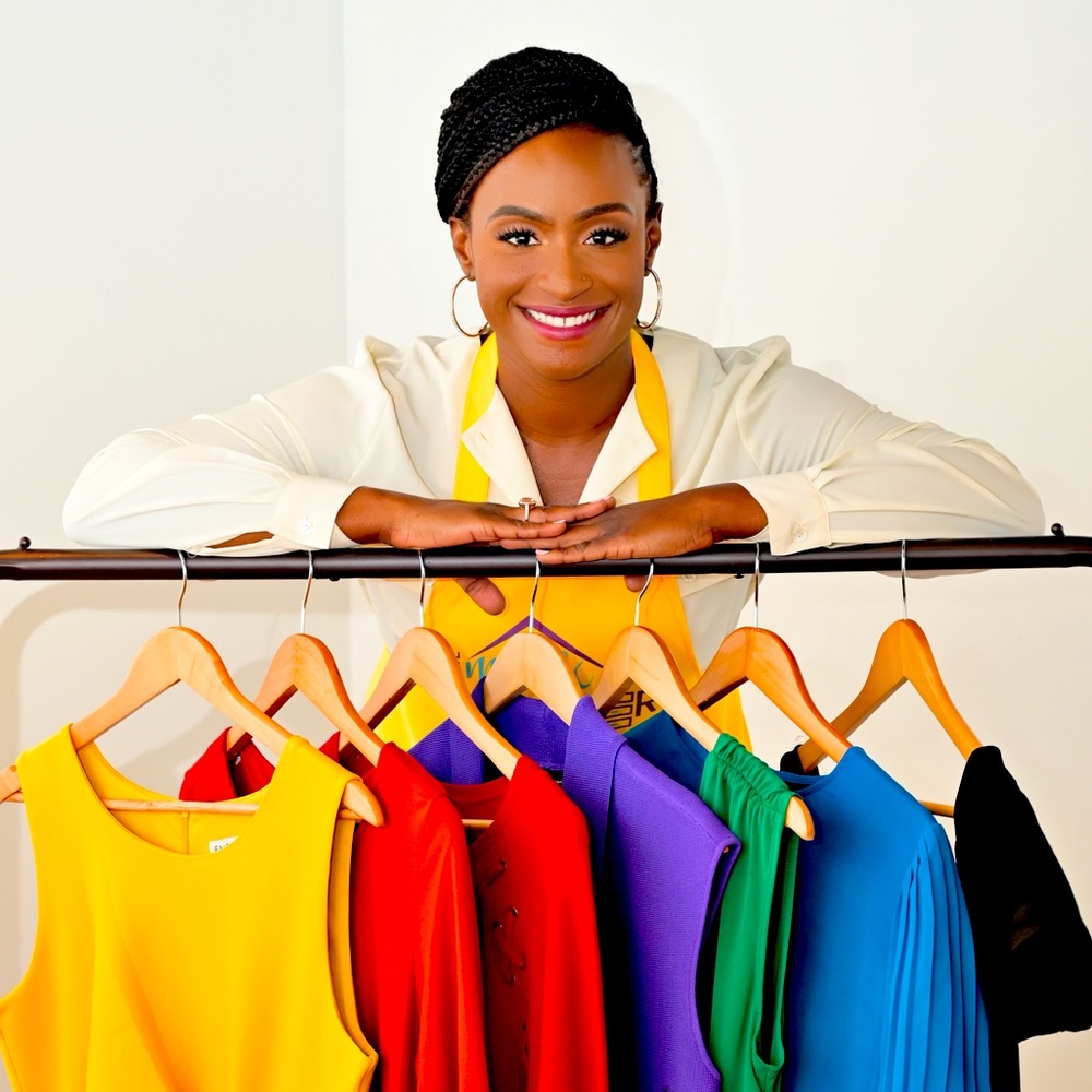 👋🏾 Meet your fav Professional Organizer, The Mack Master